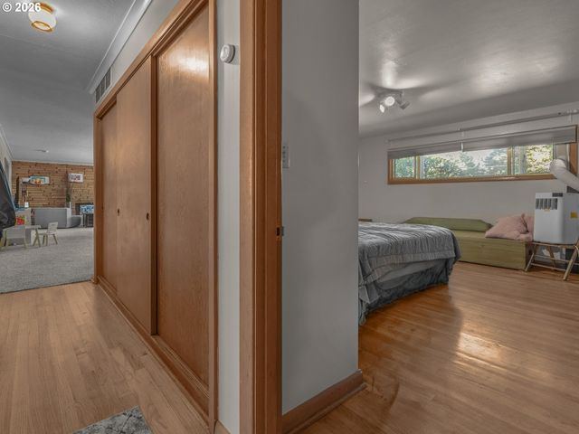 912 E MAIN St, Hillsboro, OR 97123