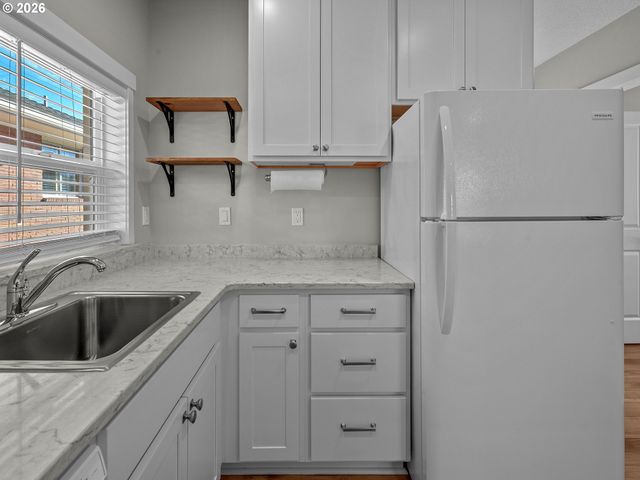 912 E MAIN St, Hillsboro, OR 97123