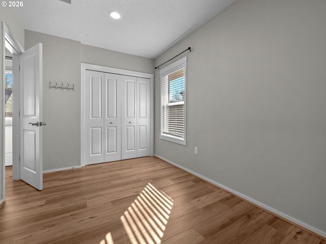 912 E MAIN St, Hillsboro, OR 97123