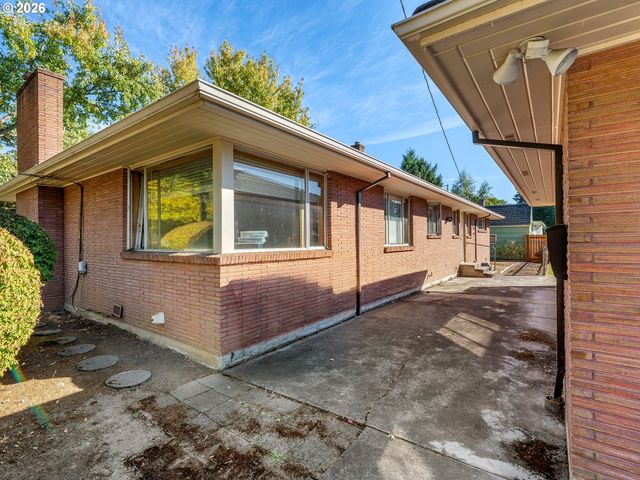 912 E MAIN St, Hillsboro, OR 97123