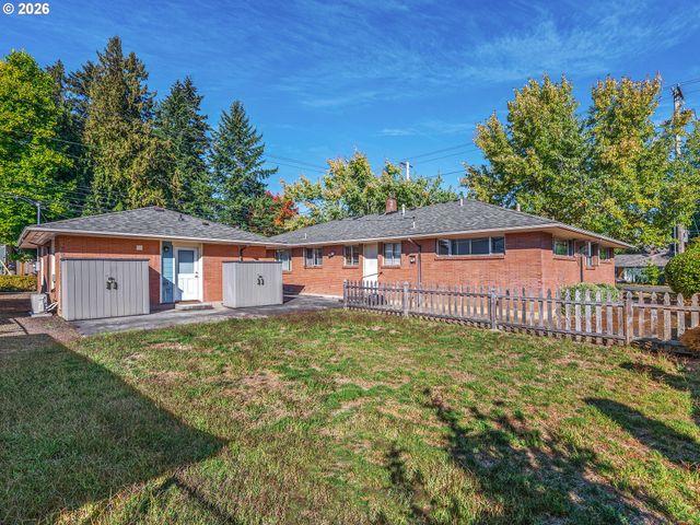 912 E MAIN St, Hillsboro, OR 97123
