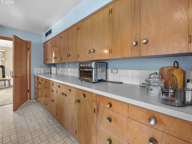 912 E MAIN St, Hillsboro, OR 97123