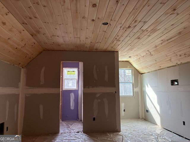 312 Hillshore Court, Lavonia, GA 30553