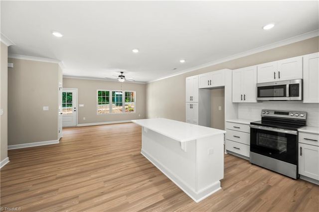 5575 Marty Lane, Clemmons, NC 27012