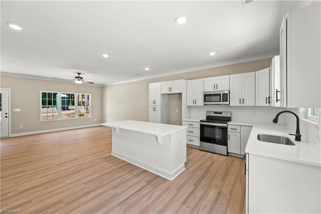 5575 Marty Lane, Clemmons, NC 27012
