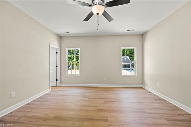 5575 Marty Lane, Clemmons, NC 27012