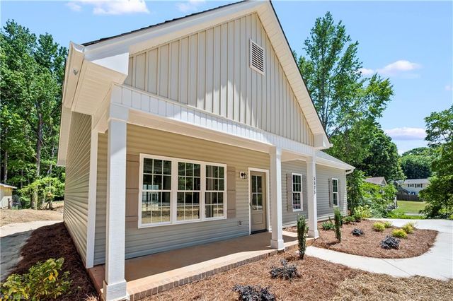 5575 Marty Lane, Clemmons, NC 27012