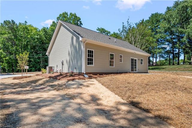 5575 Marty Lane, Clemmons, NC 27012