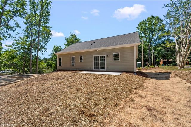 5575 Marty Lane, Clemmons, NC 27012