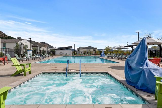 323 Satsuma Trail, Fallbrook, CA 92028