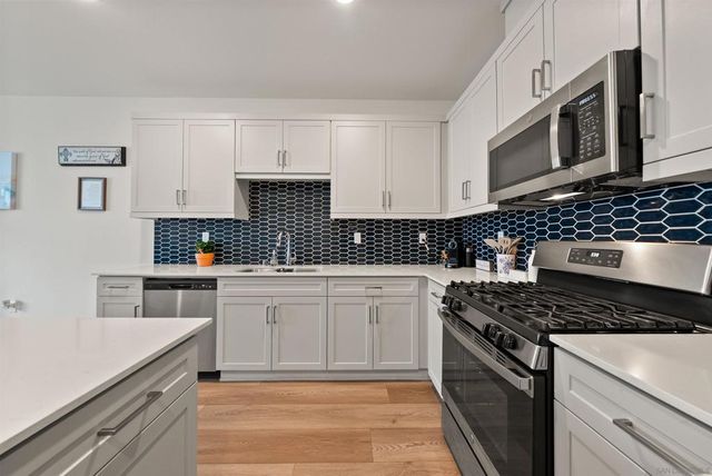 323 Satsuma Trail, Fallbrook, CA 92028