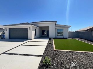 575 E 12 Pl, Somerton, AZ 85350