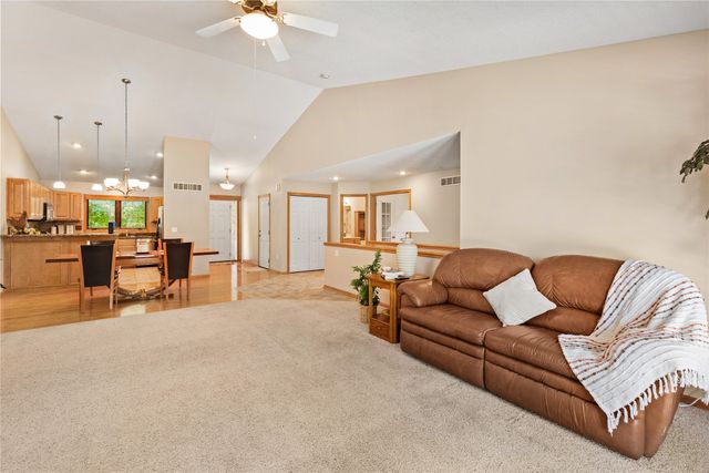 4608 154th Street, Urbandale, IA 50323