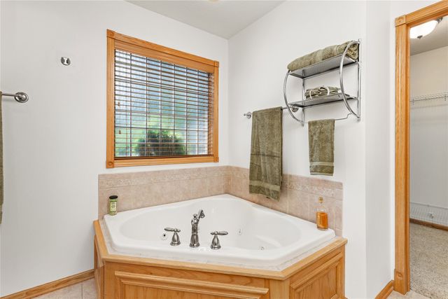4608 154th Street, Urbandale, IA 50323