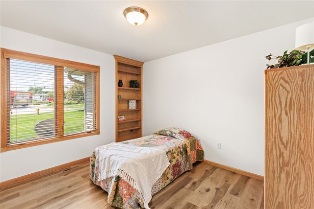 4608 154th Street, Urbandale, IA 50323