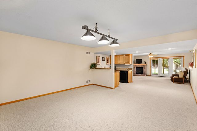 4608 154th Street, Urbandale, IA 50323