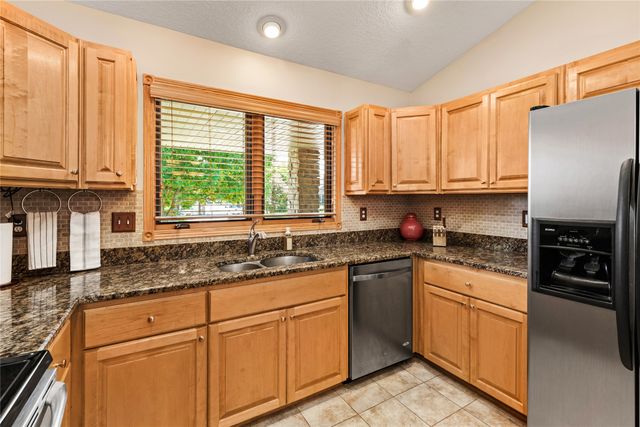 4608 154th Street, Urbandale, IA 50323