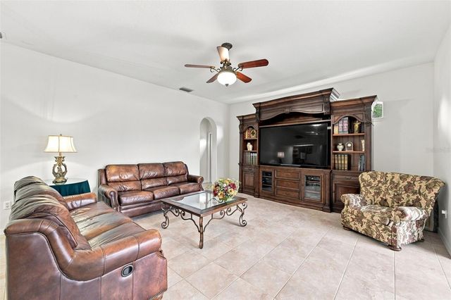 2103 BOOT LAKE CIRCLE, Tampa, FL 33612