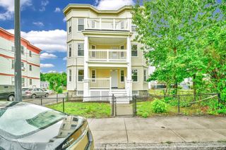 1420 River St 2, Boston, MA 02136