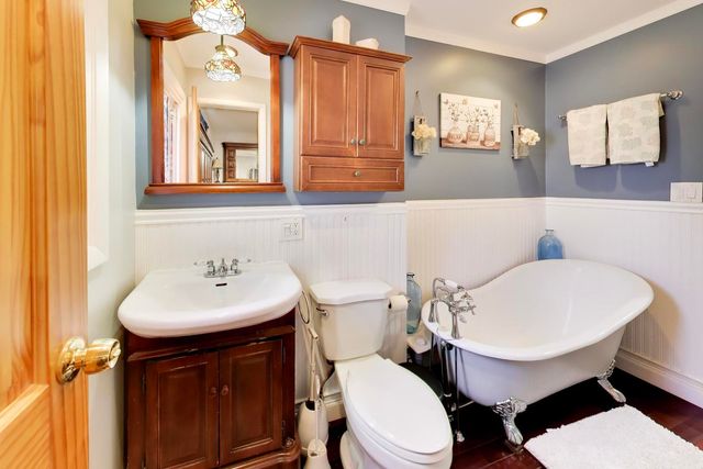 21W154 EVEREST Road, Lombard, IL 60148