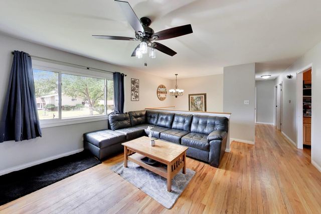 21W154 EVEREST Road, Lombard, IL 60148