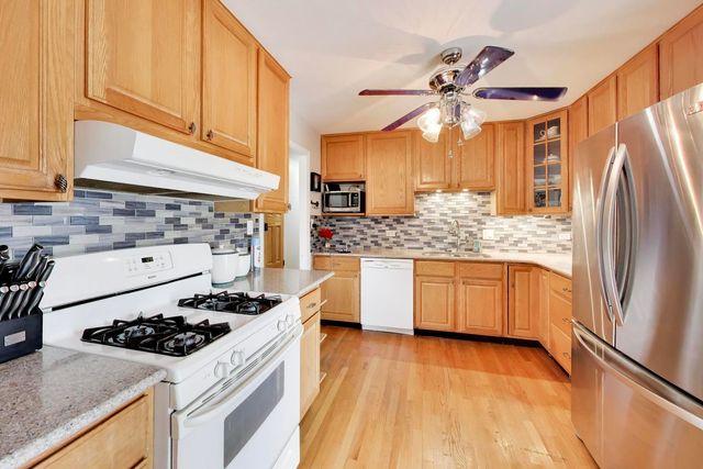 21W154 EVEREST Road, Lombard, IL 60148