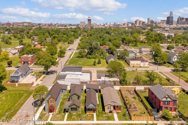 2832 16th Street, Detroit, MI 48216