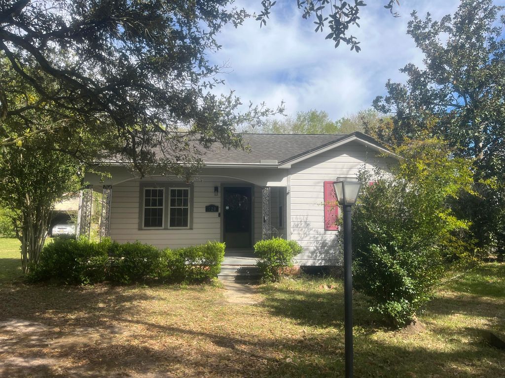 720 Division, Deridder, LA 70634