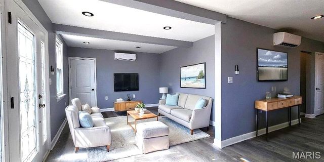 12829 Spanish Pond Road, St Louis, MO 63138