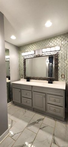 12829 Spanish Pond Road, St Louis, MO 63138