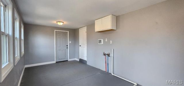 12829 Spanish Pond Road, St Louis, MO 63138