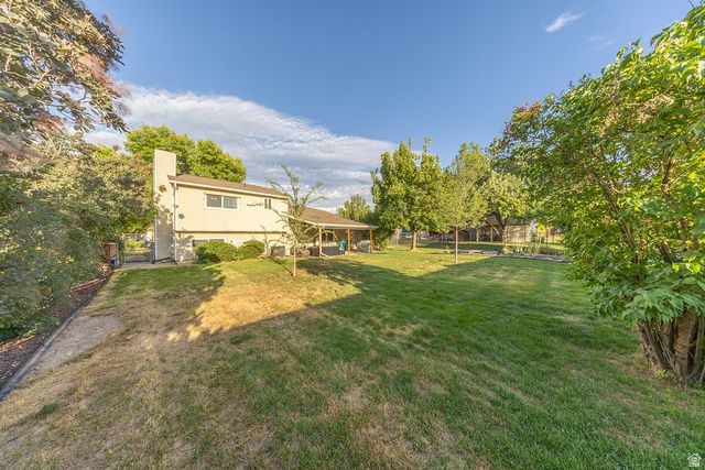1135 N CONNECTICUT AVE, Harrisville, UT 84404