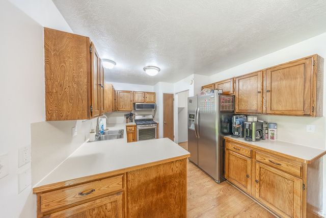 1135 N CONNECTICUT AVE, Harrisville, UT 84404
