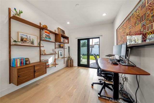 2402 Orchid Hill Place, Newport Beach, CA 92660