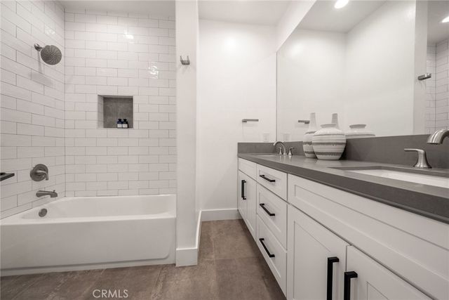 2402 Orchid Hill Place, Newport Beach, CA 92660