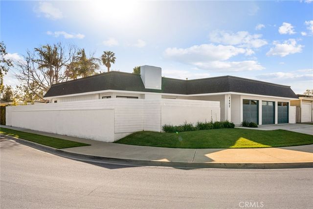 2402 Orchid Hill Place, Newport Beach, CA 92660