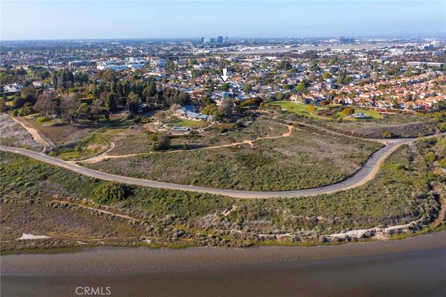 2402 Orchid Hill Place, Newport Beach, CA 92660