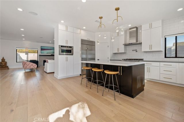 2402 Orchid Hill Place, Newport Beach, CA 92660