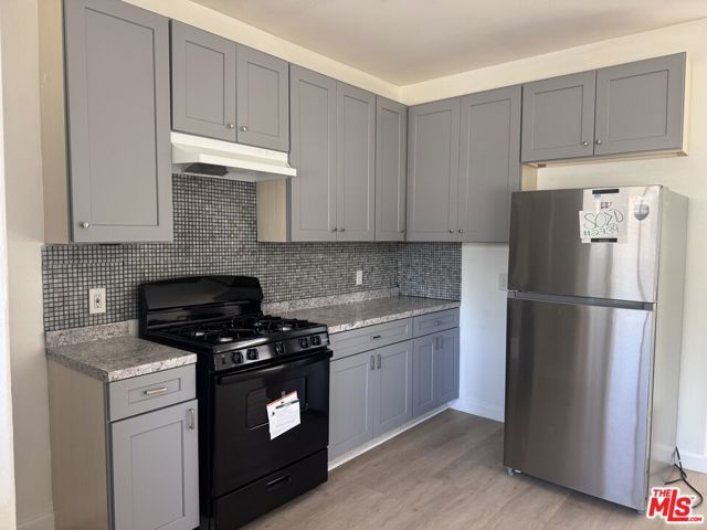 10406 Avalon Boulevard, Los Angeles, CA 90003