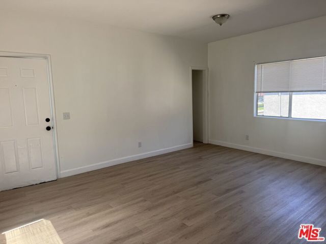 10406 Avalon Boulevard, Los Angeles, CA 90003