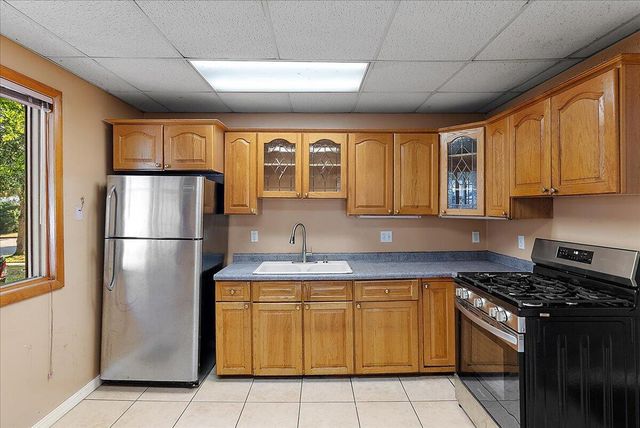 544 College Avenue, Holland, MI 49423