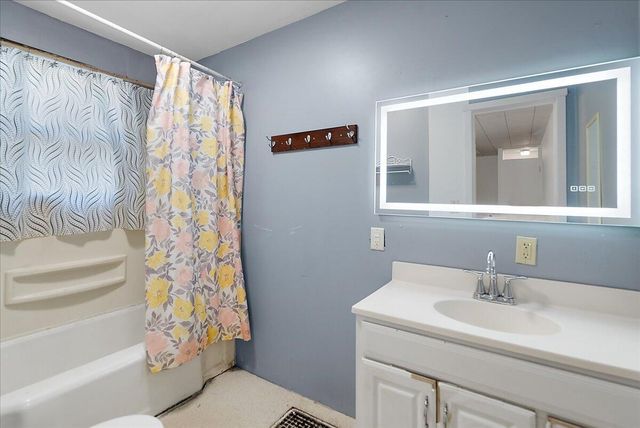 544 College Avenue, Holland, MI 49423