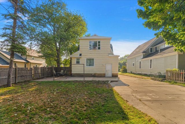 544 College Avenue, Holland, MI 49423