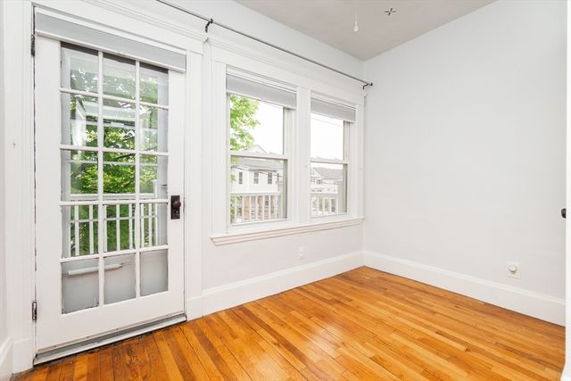 6 Putnam St 0, Watertown, MA 02472