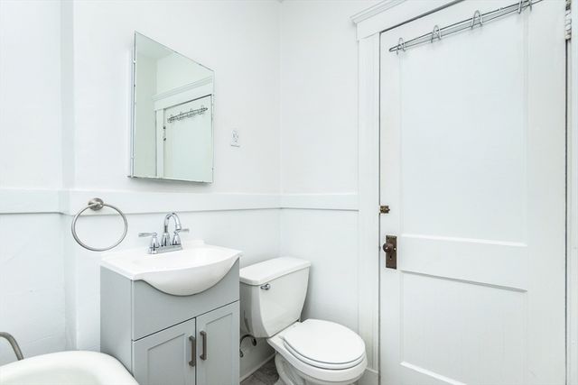 6 Putnam St 0, Watertown, MA 02472