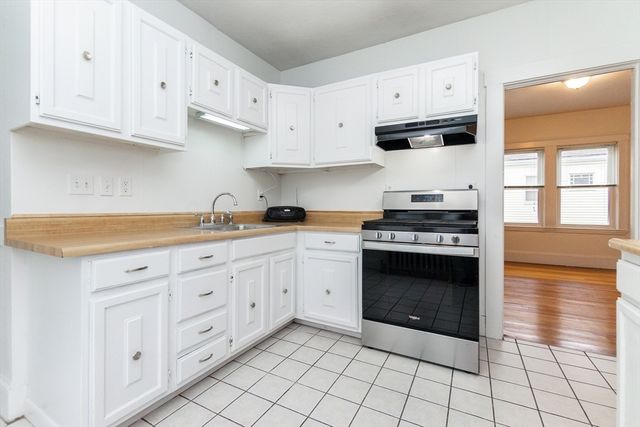 6 Putnam St 0, Watertown, MA 02472