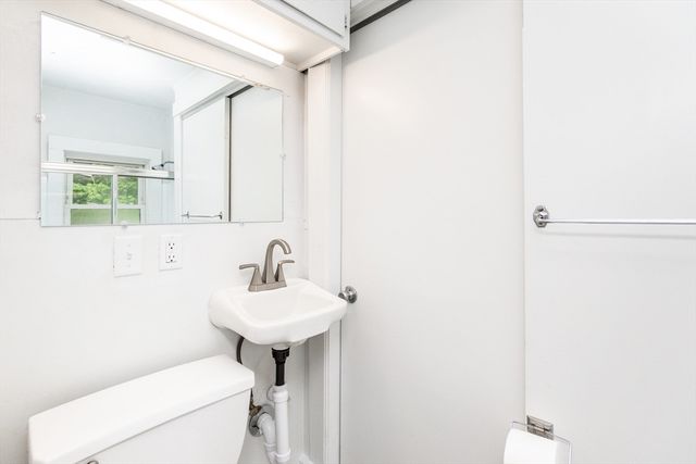 6 Putnam St 0, Watertown, MA 02472