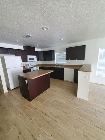 3713 N 31ST STREET, Tampa, FL 33610