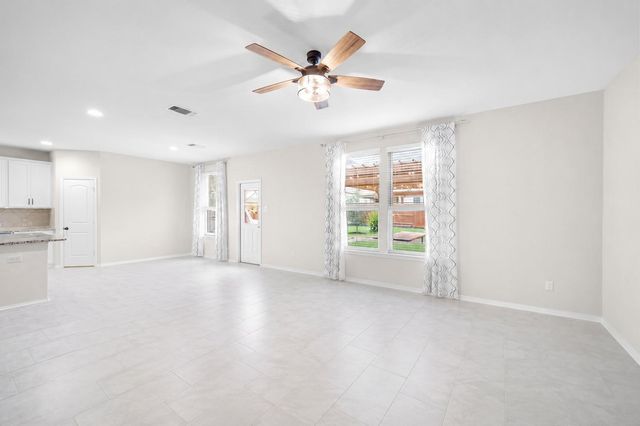 263 Beechnut DR, Buda, TX 78610