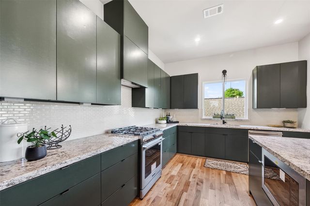 126 Sidney Street, Houston, TX 77003